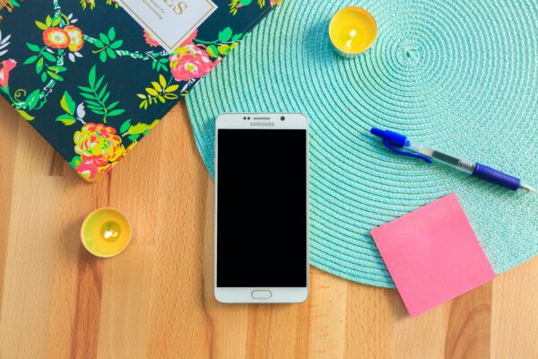 découvrez notre sélection des meilleurs téléphones pour un usage professionnel et personnel. trouvez le téléphone parfait pour vous parmi une large gamme de modèles et de marques.