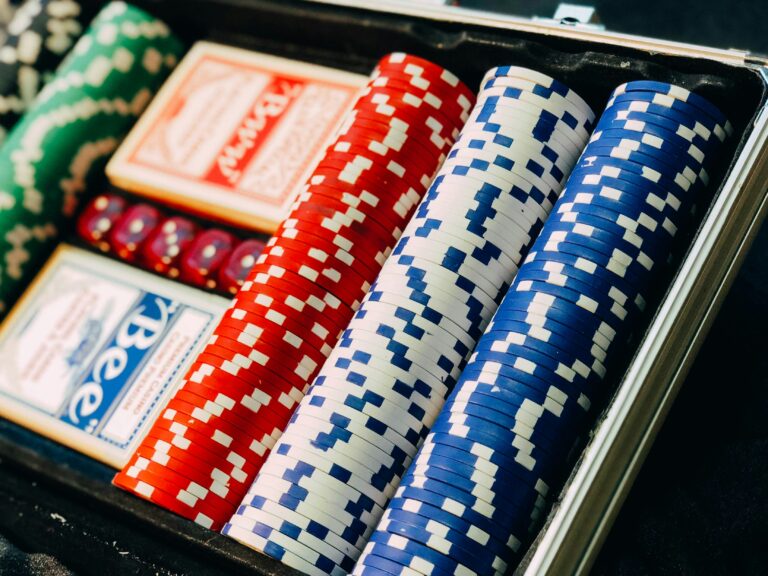 téléchargez gratuitement des jeux de casino et profitez de l'excitation des jeux de hasard depuis chez vous avec notre sélection de jeux de casino gratuits à télécharger.