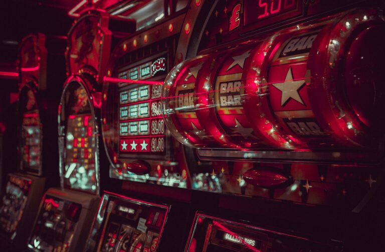 découvrez l'univers captivant des casinos en ligne et profitez des meilleurs jeux de hasard et de divertissement. jouez dès maintenant sur les plateformes de casino les plus populaires et tentez votre chance pour remporter de fabuleux gains !