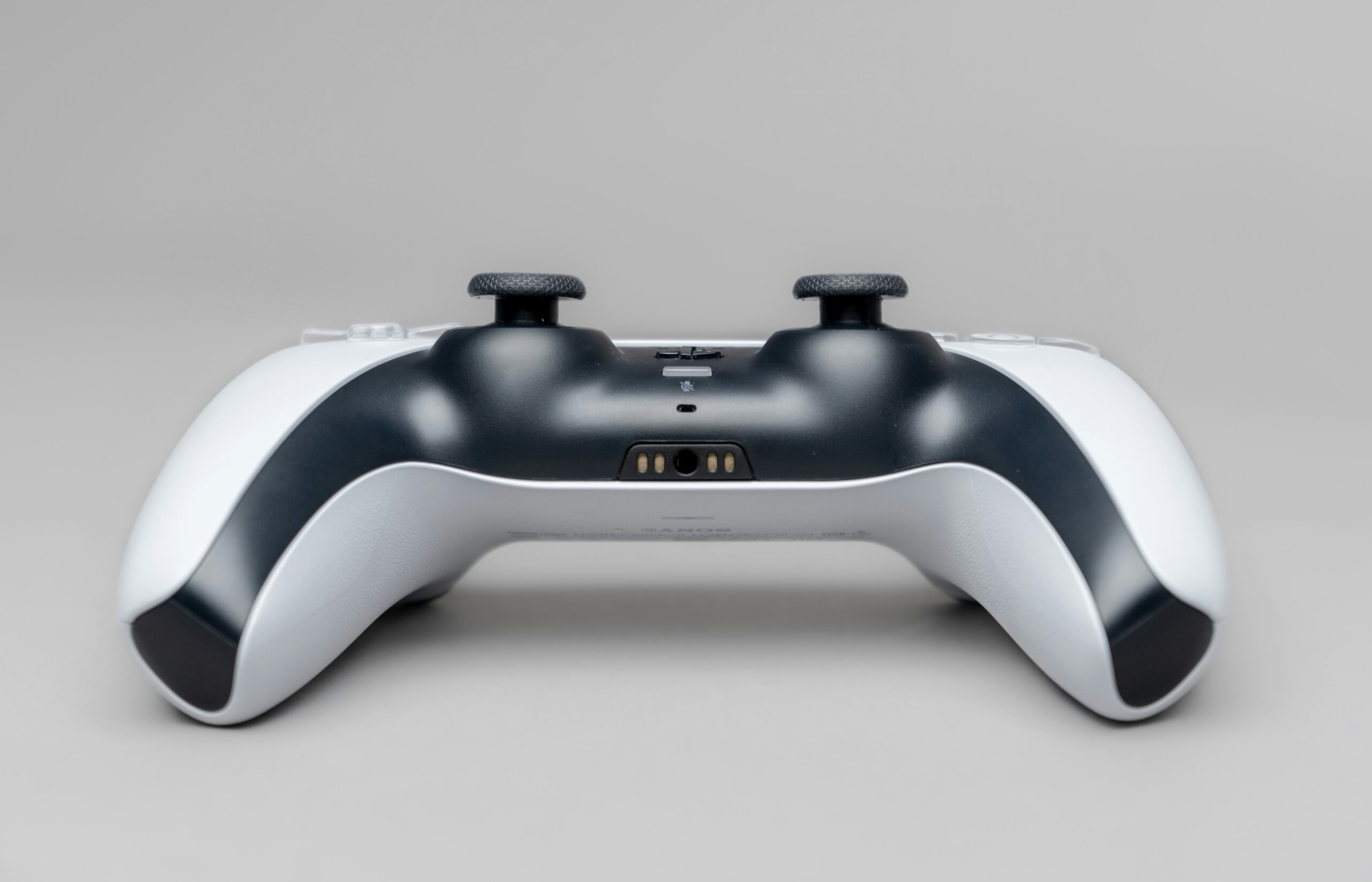 découvrez la nouvelle console de jeu ps5 et plongez dans une expérience de jeu immersive avec des graphismes époustouflants et une vitesse incroyable.