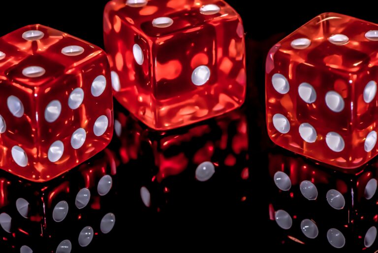 découvrez l'univers palpitant des jeux de casino en ligne et tentez votre chance sur des machines à sous, des tables de poker, et bien plus encore. profitez des offres exclusives et plongez dans une expérience de jeu inoubliable.